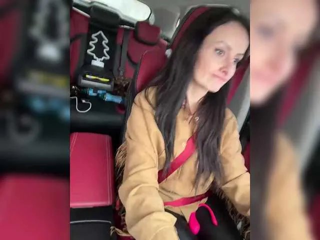 -AnnaMaria- on BongaCams