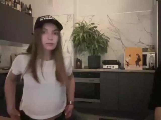 ann-den on BongaCams