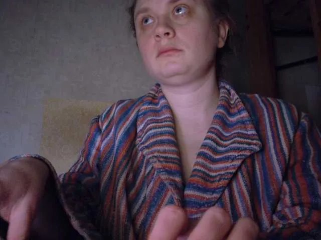 esterjohns on BongaCams