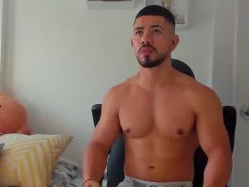 ezzio_scolaro on Chaturbate