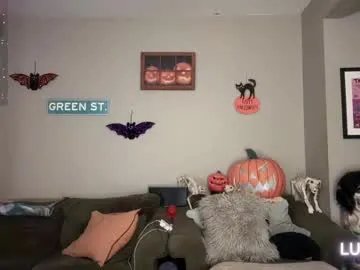 greenxxxqueen on Chaturbate