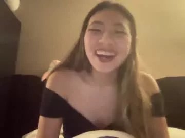 hiddenr0se on Chaturbate