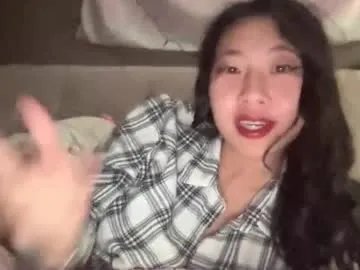 hiddenr0se on Chaturbate