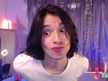 j_a_x_x_x_o_n on Chaturbate