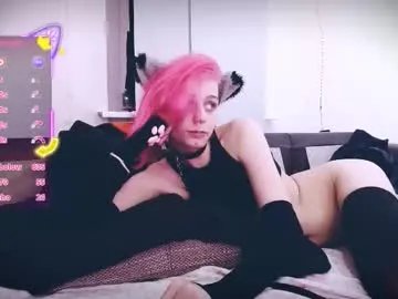 littlepinkcat on Chaturbate