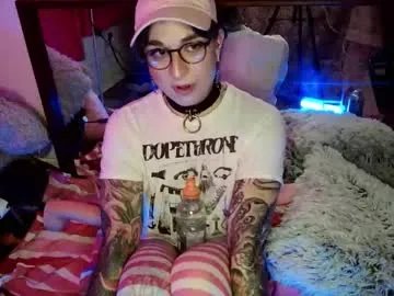 miss_raven_ts on Chaturbate
