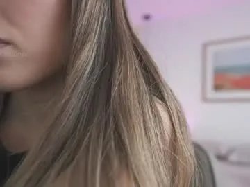 rebeccastonee on Chaturbate