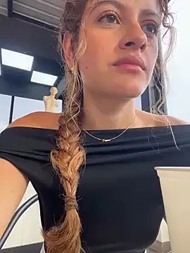 alana15 on StripChat