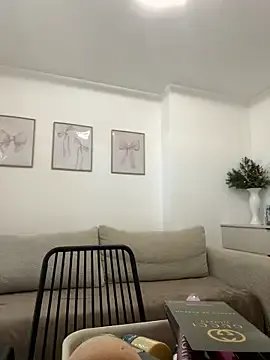 Hii_Lolla on StripChat