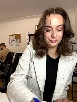 Hii_Lolla on StripChat