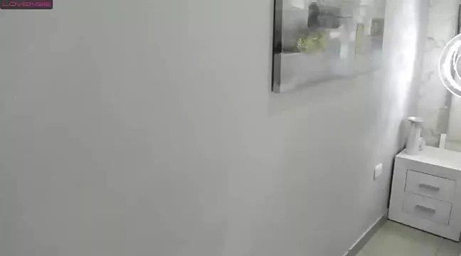 Samantha_Bernardo on StripChat