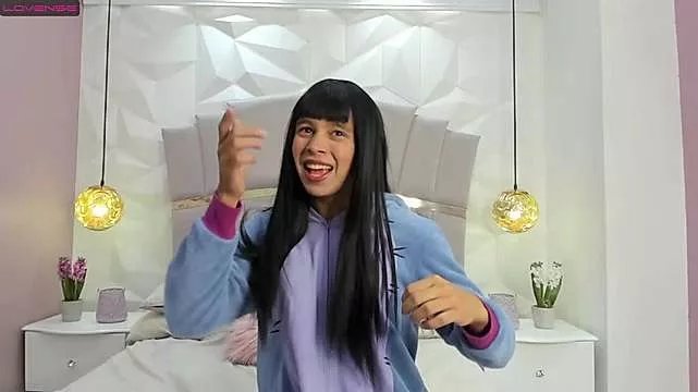 Samantha_Bernardo on StripChat